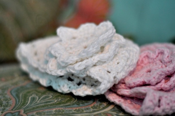 [Image: cach-moc-mu-len-24-600x398.jpg]