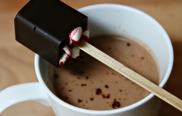Vị socola hòa quyện tuyệt vời khi thưởng thức cùng cốc cacao nóng.
